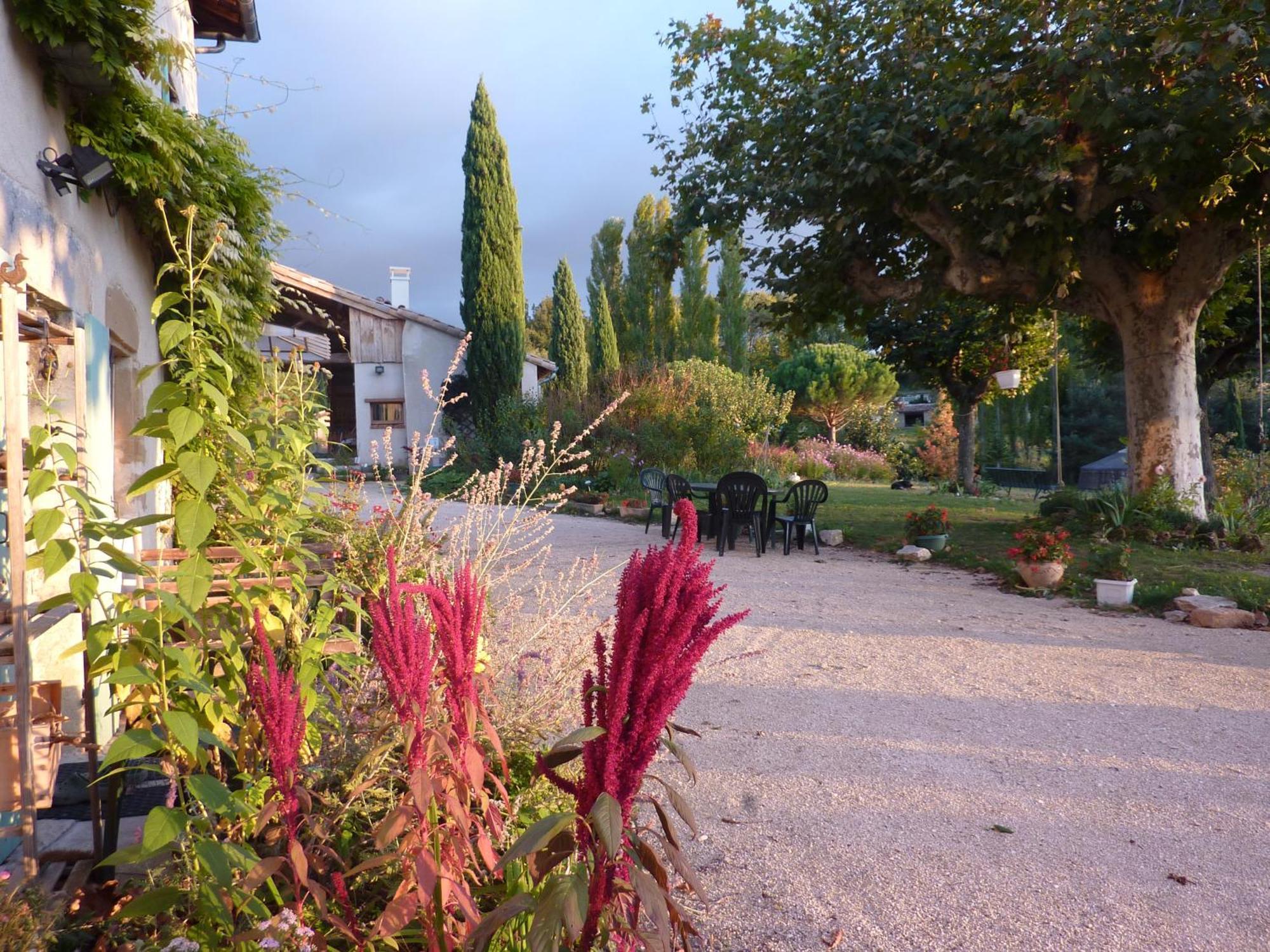 La Source, Vegetarian Guest House Chabeuil 외부 사진