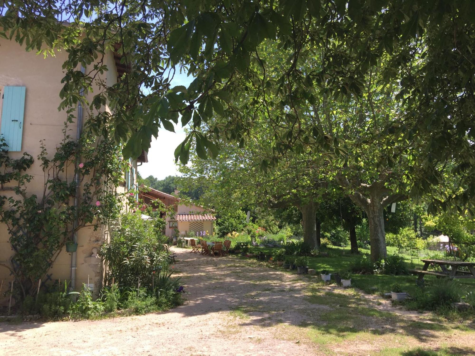 La Source, Vegetarian Guest House Chabeuil 외부 사진